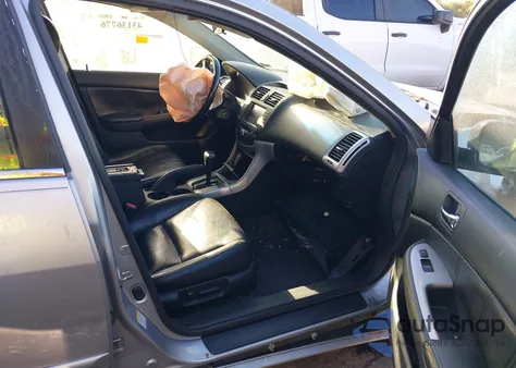 2003 Honda Accord 3.0 Ex z USA, uszkodzony, nr VIN 1HGCM66813A038905